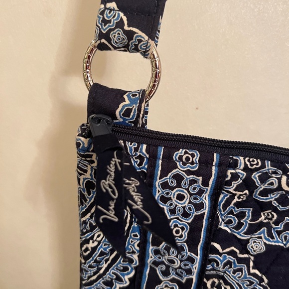 Vera Bradley Blue & White Crossbody Purse with Adjustable Straps - Picture 4 of 5